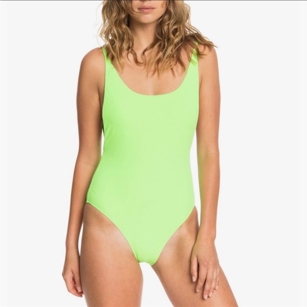 ✨Quiksilver (EUC) The thin one piece neon green swimsuit Size M✨